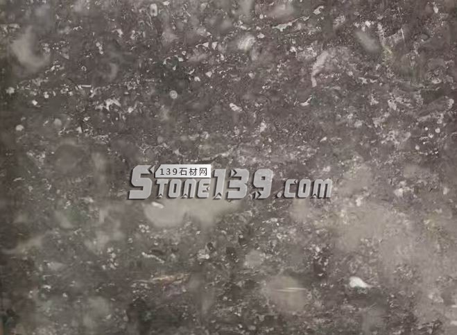 光宇石業(yè)主營(yíng)藍(lán)色妖姬（藍(lán)山灰）、蔚藍(lán)海岸（紫羅蘭）、阿曼玫瑰、意大利冰玉等大理石產(chǎn)品