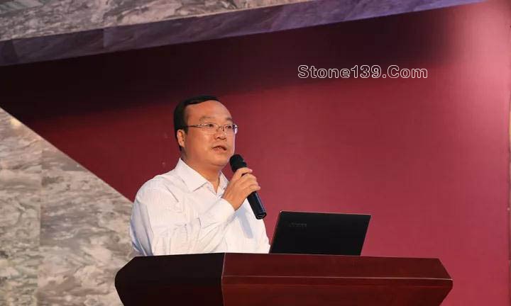 福能達(dá)人石“跨界融合下的品牌發(fā)展之路”高峰論壇隆重舉行