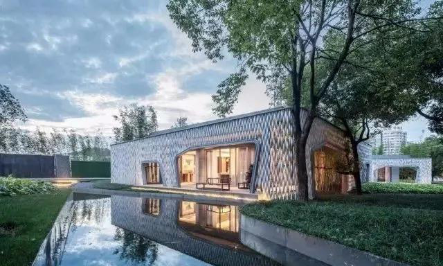 花崗巖石材工程鏡面水的做法 石材鏡面水的做法淺析(配圖)