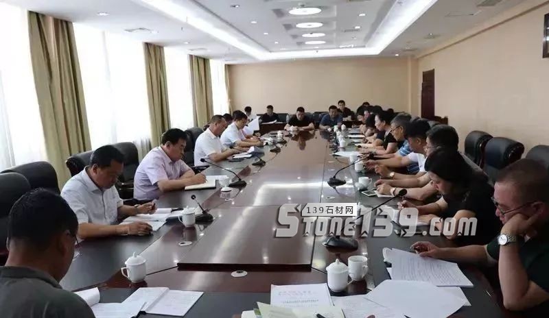 遼寧錦州凌海市集中整治石材石雕加工企業(yè)，依法對(duì)231家實(shí)施斷電
