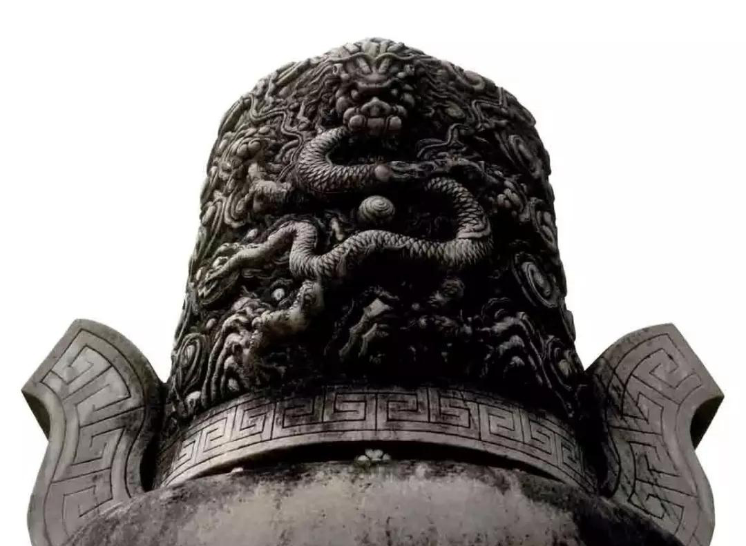 古老的石雕裝飾-皇家雕塑，歷史見證石頭上的滄桑和溫度