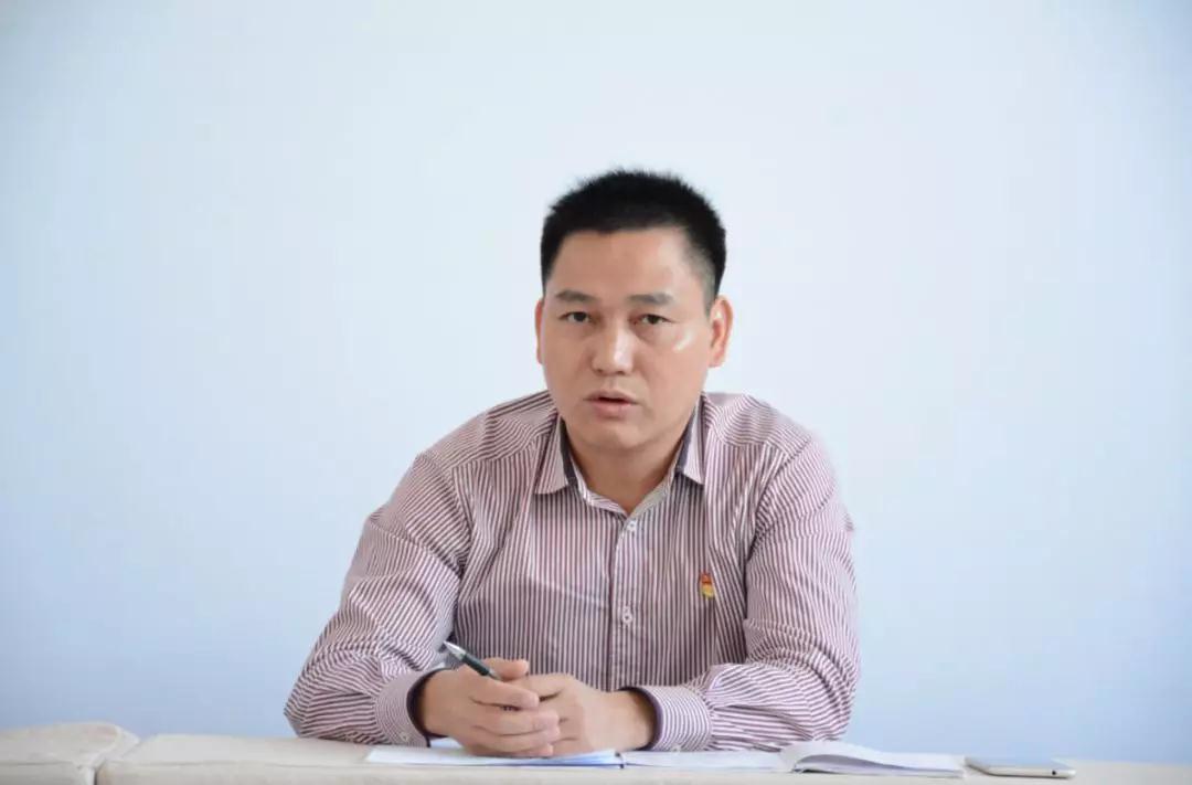 水頭鎮(zhèn)黨委宣傳委員、統(tǒng)戰(zhàn)委員黃德藝