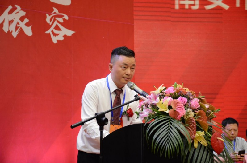 南安市石材機(jī)械輔料產(chǎn)業(yè)聯(lián)合會(huì)舉行成立大會(huì)，李群生當(dāng)選會(huì)長
