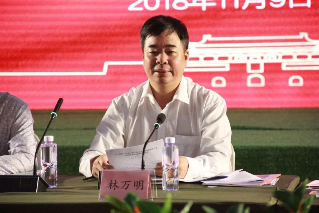 泉州市工商聯(lián)(總商會)召開十四屆六次主席(會長)擴大會議 泉州市工商聯(lián)(總商會)召開十四屆六次主席(會長)擴大會議在海西石材城召開