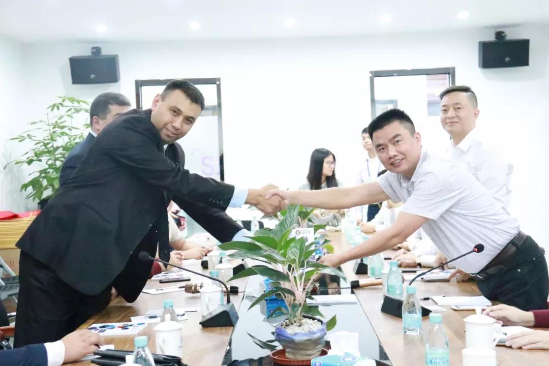 烏茲別克斯坦納沃伊州政府代表團(tuán)一行蒞臨南安市考察 國(guó)外石材考察團(tuán)來(lái)水頭考察石材產(chǎn)業(yè)
