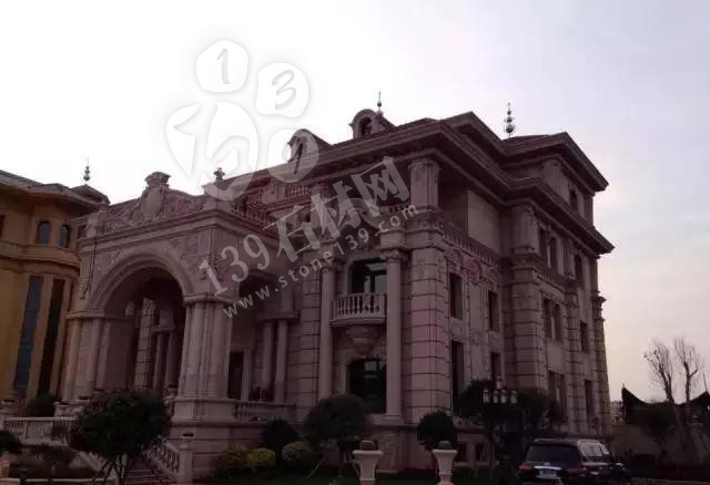 別墅外墻裝飾石材的案例欣賞 這個(gè)可以收藏 獨(dú)棟別墅石材外墻裝飾