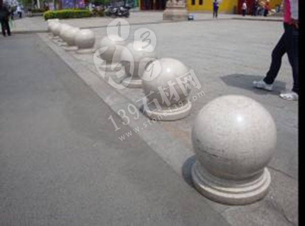 泌陽(yáng)縣【豐達(dá)石材廠】主營(yíng)河南芝麻白(芝麻灰)路沿石