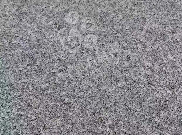 泌陽(yáng)縣【豐達(dá)石材廠】主營(yíng)河南芝麻白(芝麻灰)路沿石