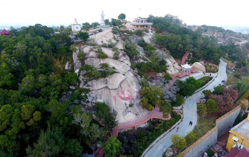(福建白麻產(chǎn)地)晉江英林陳山:石材礦山“變身”生態(tài)公園
