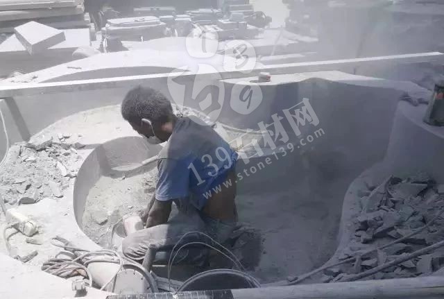 石材泡池(大型石材浴缸)從生產(chǎn)加工到施工安裝全過程 大型天然石材浴缸 石材泡池
