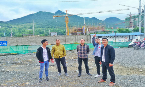 貴州巨鼎石材工程 | 思南縣人民銀行建設(shè)項(xiàng)目施工現(xiàn)場