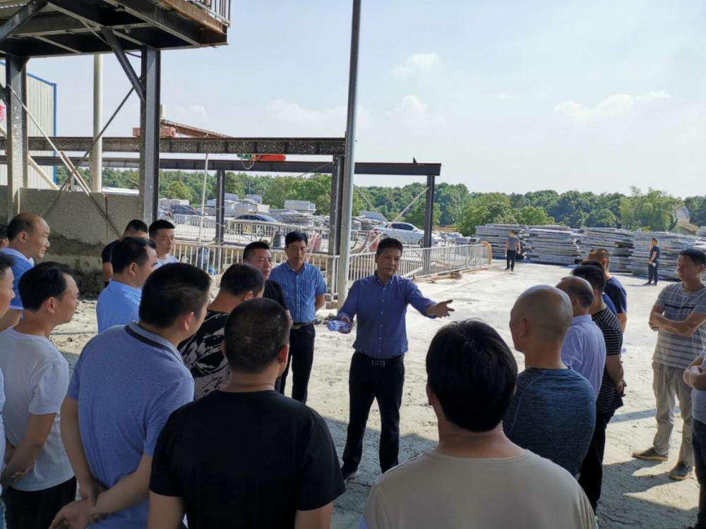 湖南岳陽市平江縣伍市鎮(zhèn)(湖南灰麻)召開石材綜合整治工作推進會
