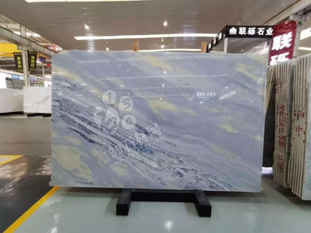 藍(lán)水晶奢石（夢(mèng)幻藍(lán)、藍(lán)天白云）介紹