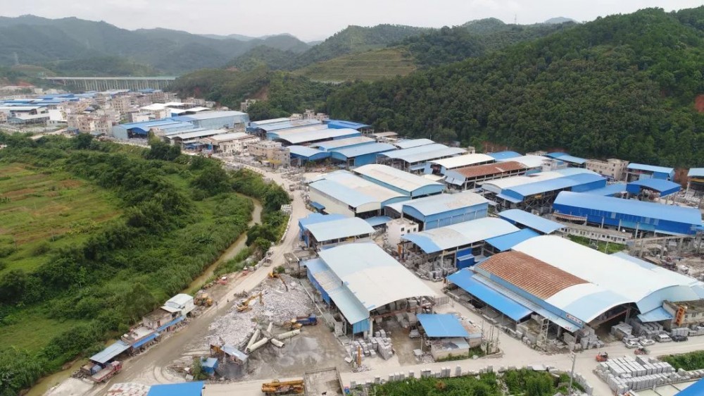 聽說這一屆工程采購(gòu)人在“封開”找到了穩(wěn)定的石材荒料