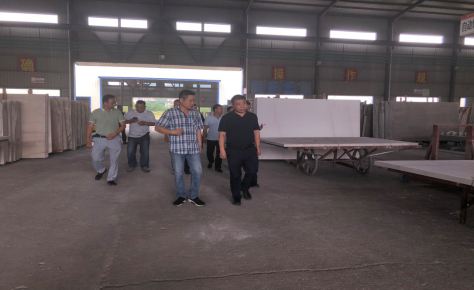【巨鼎實(shí)業(yè)】貴州思南縣委副書記、縣長席龍海一行  蒞臨我司參觀調(diào)研