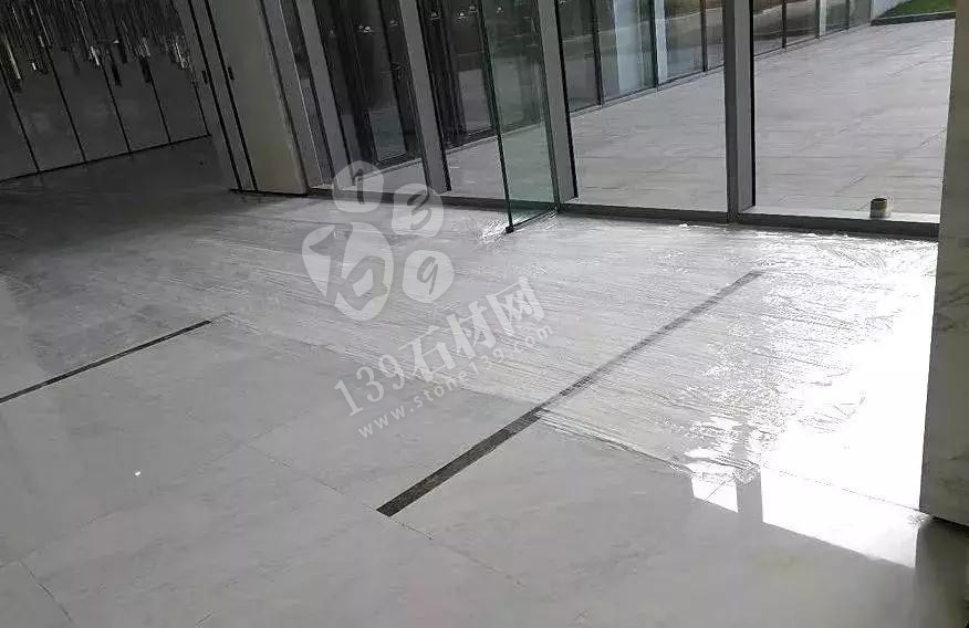 雪花白 雅士白 爵士白 魚肚白 中花白等白色大理石的養(yǎng)護知識