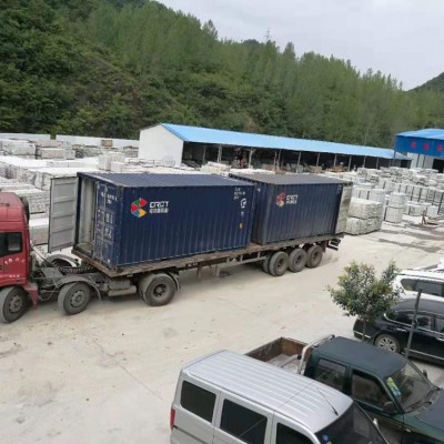 梨花白是建筑材料、園林、廣場(chǎng)地鋪的理想石料