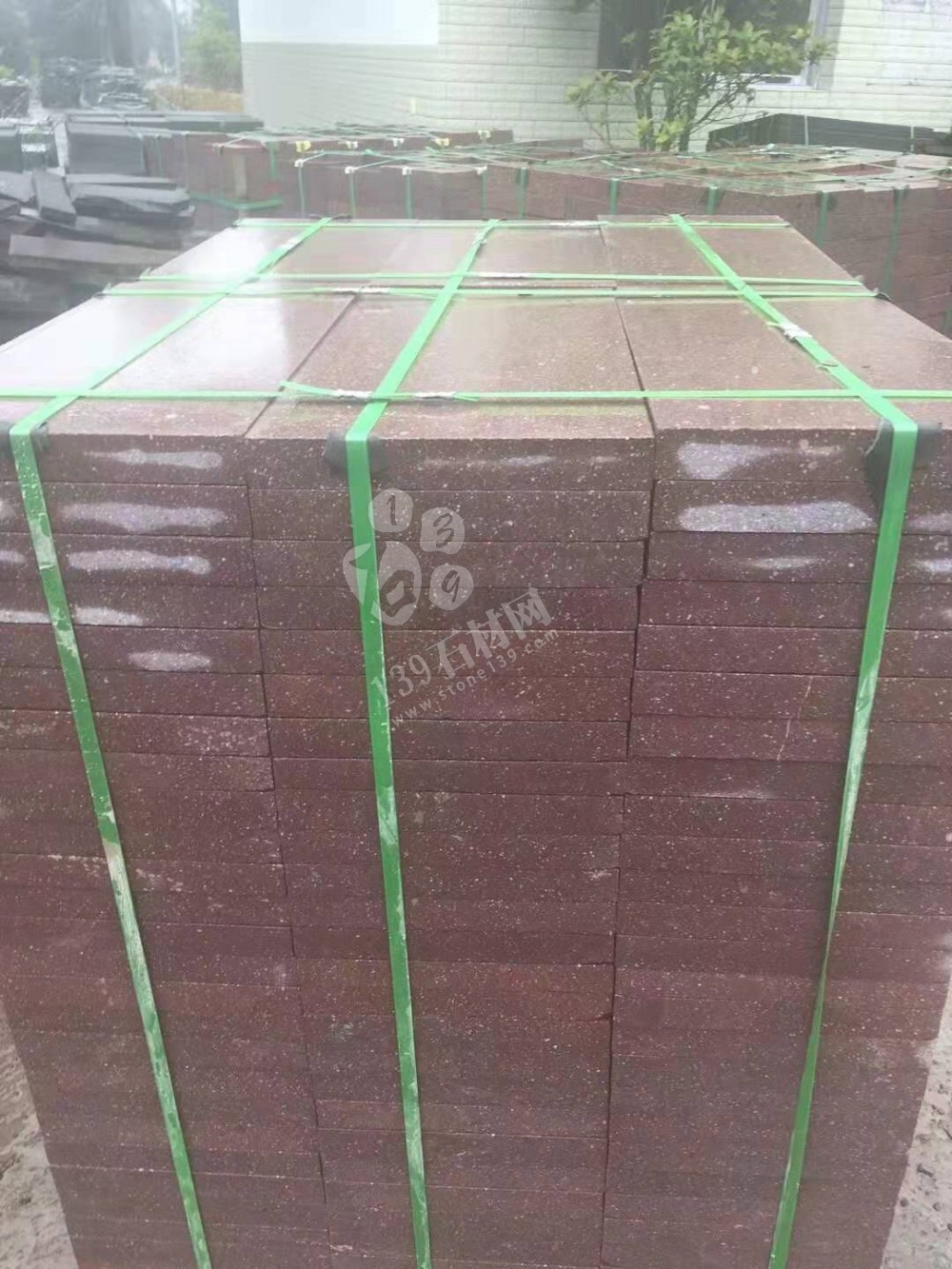 浙江溫州泰順縣南院志松石材廠主營雞血紅，福壽紅，貴妃紅，茶花白，青石,遂昌白，壽寧紅