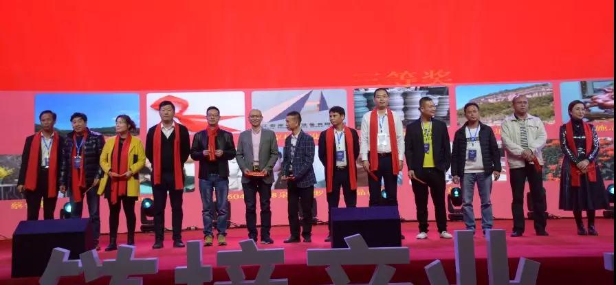 首屆石材機械輔料產業(yè)發(fā)展論壇在福建水頭成功舉行，論道賦能產業(yè)未來新發(fā)展