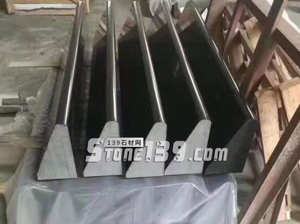 目前最便宜的黑石(湛江黑)產(chǎn)地廣東雷州市召開(kāi)非法石材場(chǎng)整治工作推進(jìn)會(huì)