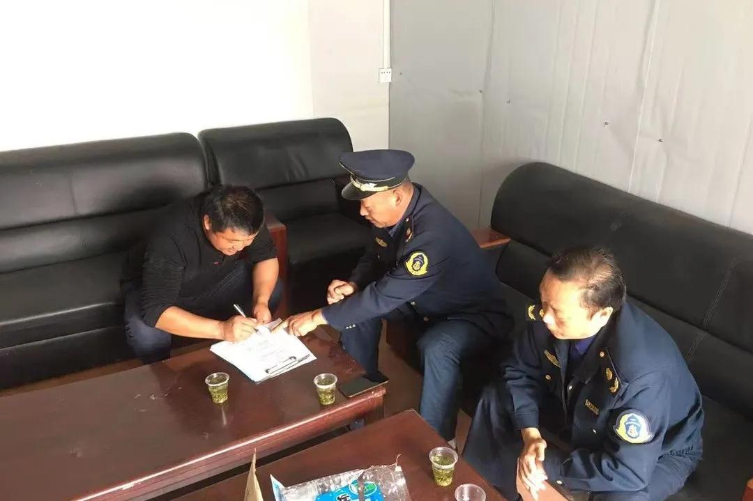 湖北麻城成立專班整治石材產(chǎn)業(yè)貨運車輛，6家企業(yè)被下達責(zé)令整改通知書
