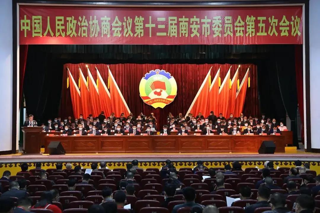 南安市石材產(chǎn)業(yè)如何發(fā)展？南安市政協(xié)委員的建議是......