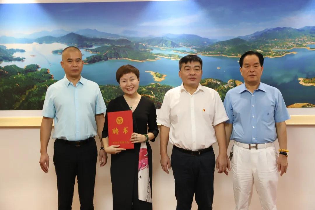 【石界大愛】近期，眾多石企認捐數(shù)千萬，用于開展扶貧濟困、文化教育等慈善公益活動