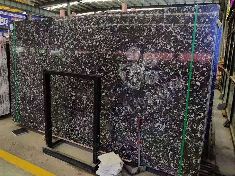 貴陽機(jī)場廁所洗手臺(tái)化石是哪個(gè)石材(海貝花大理石)