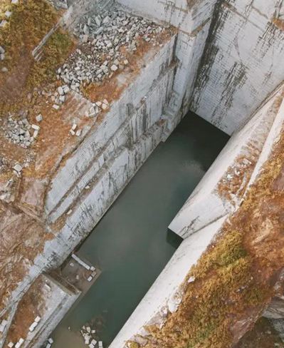 圖賞封礦后的福建最大石材礦山——長泰吳田山！