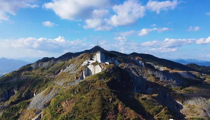 圖賞封礦后的福建最大石材礦山——長泰吳田山！