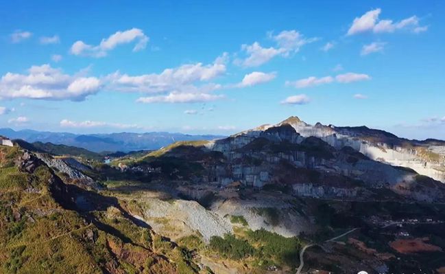 圖賞封礦后的福建最大石材礦山——長泰吳田山！