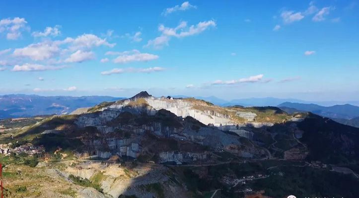 圖賞封礦后的福建最大石材礦山——長泰吳田山！