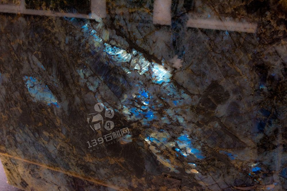 覓石藍(lán)翡翠