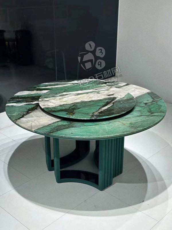 綠色奢石餐桌百達翡翠