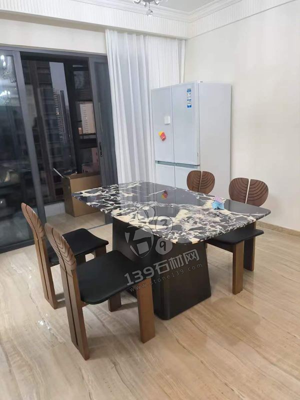 撿漏的特價(jià)寶格麗黑大理石餐桌圓桌